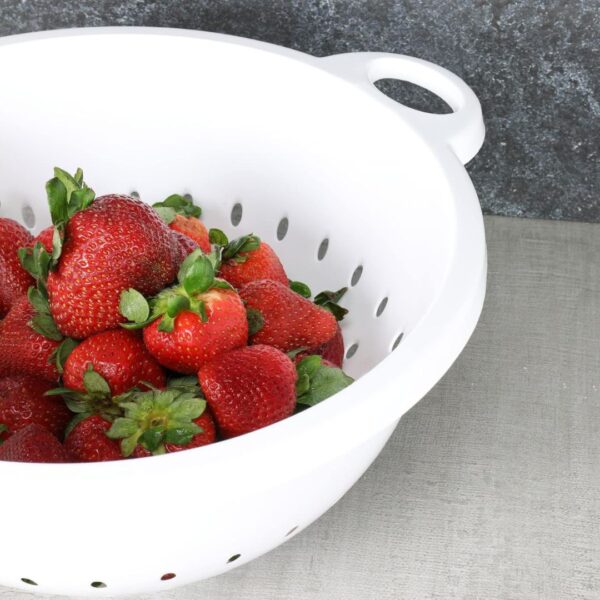 Chef Craft Select Plastic Deep Colander, 11x5 inch 5 quart, White - Image 3